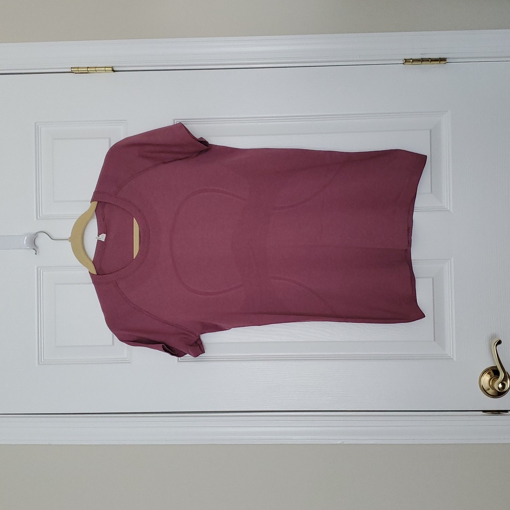 lululemon athletica Short Sleeve Tee in Dusty Rose